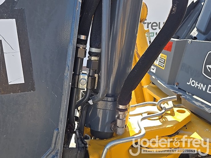 2019-deere-310sl-image-27