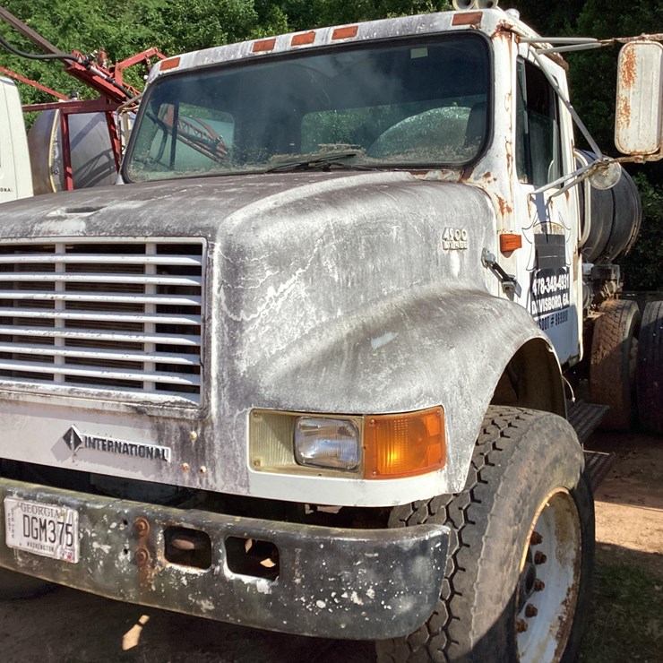 1994 INTERNATIONAL 4900