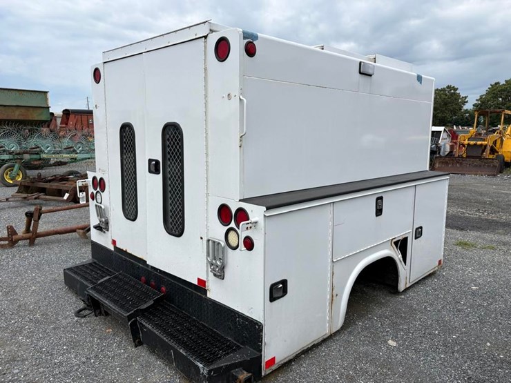 ford-f550-image-3