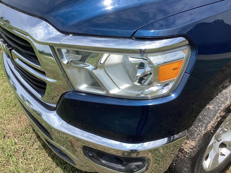 2021-dodge-1500-image-17