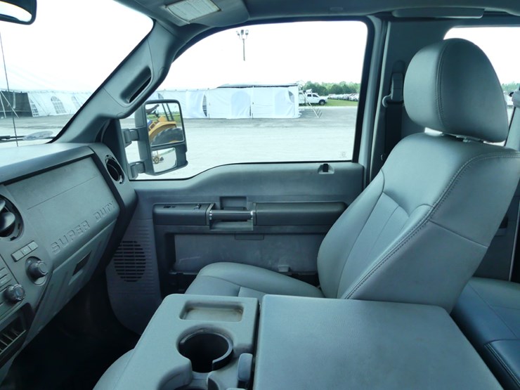 2012-ford-f250-xl-image-10