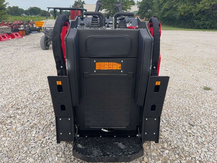sl-1050-skid-steer-image-6
