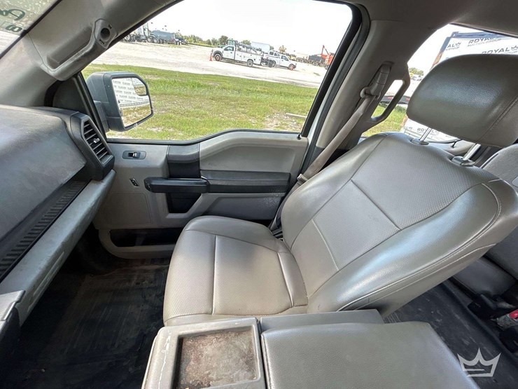2017-ford-f150-image-19