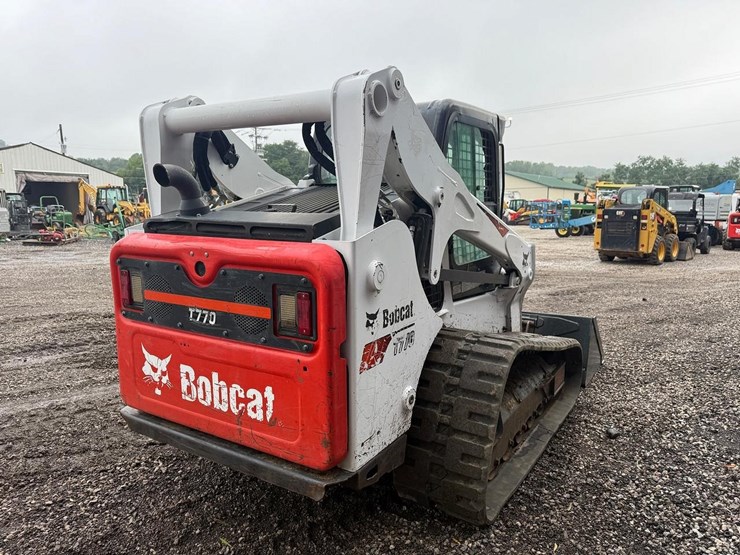2023-bobcat-t770-image-4