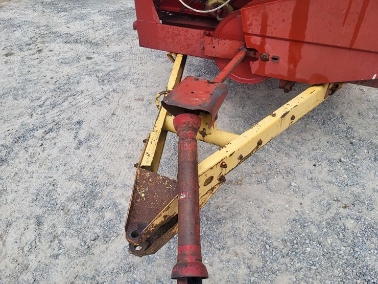 new-holland-520-image-10