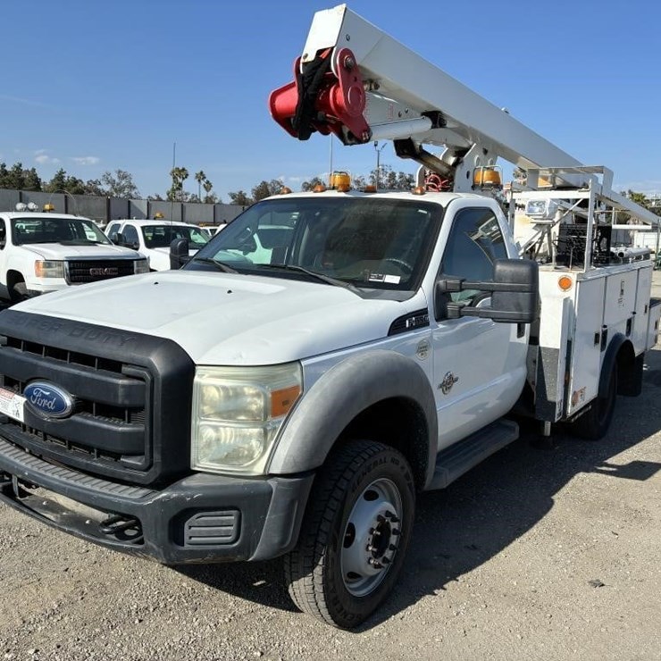 2012 FORD F550