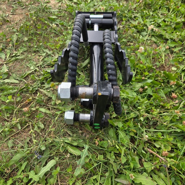 #2055 • mini excavator thumb clamp