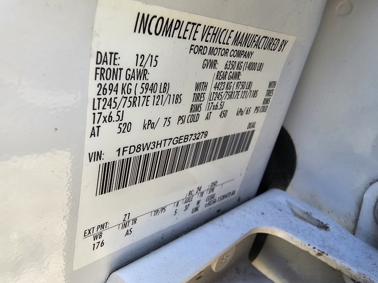 2016-ford-f350-image-15