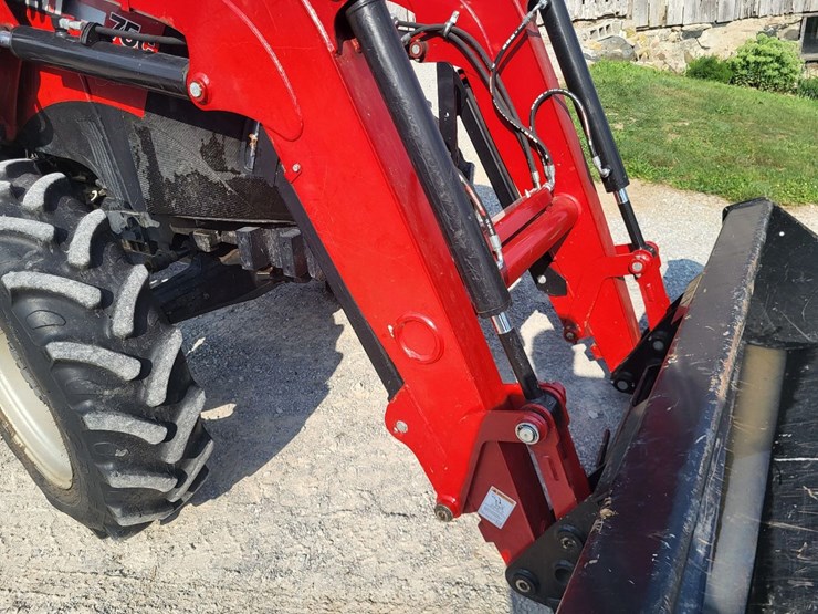 2016-case-ih-farmall-75c-image-47