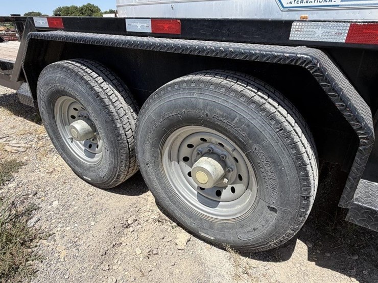 l4---2019-southwest-gooseneck-bumper-pull-trailer-image-6