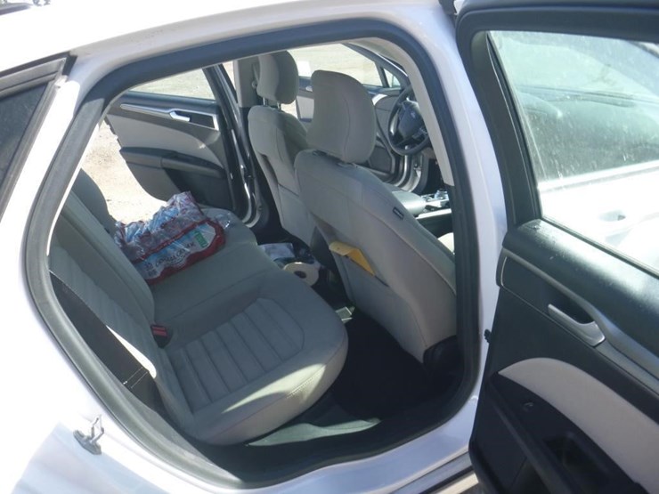 2018-ford-fusion-sedan-image-8