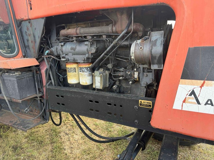 allis-chalmers-7080-tractor-image-21