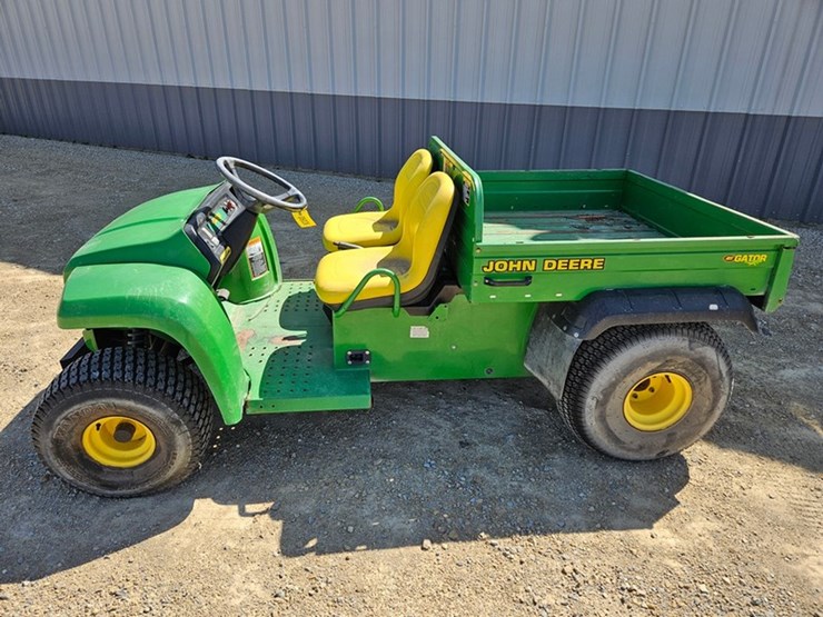 john-deere-gator-image-2