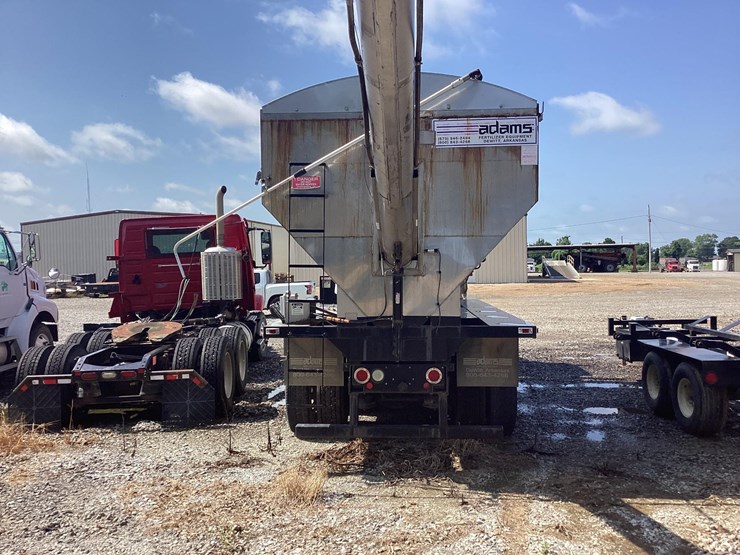 2006-freightliner-cst-120-tender-truck-image-9