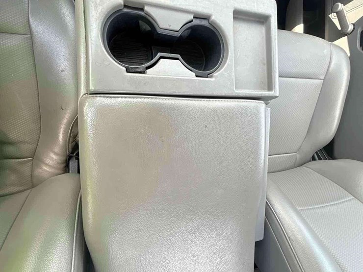 2017-ford-f150-image-16