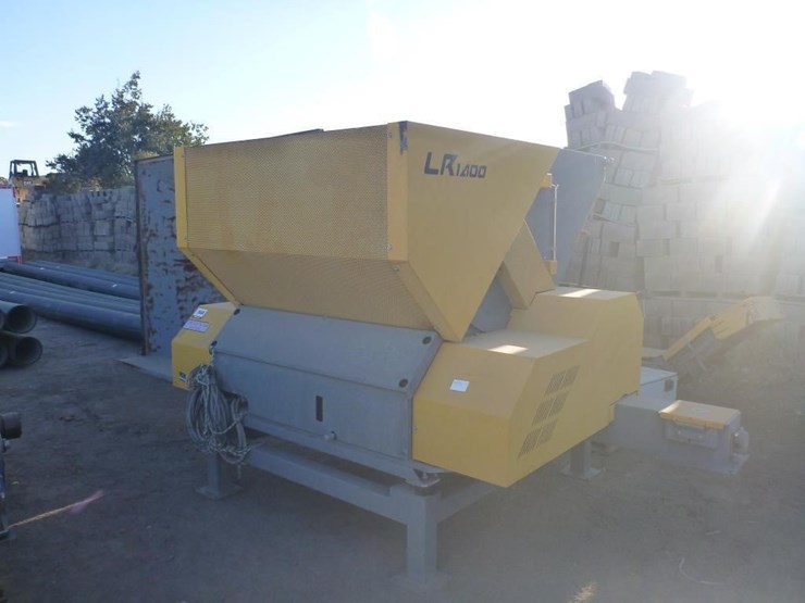 untha-lr1400-pallet-shredder-image-1