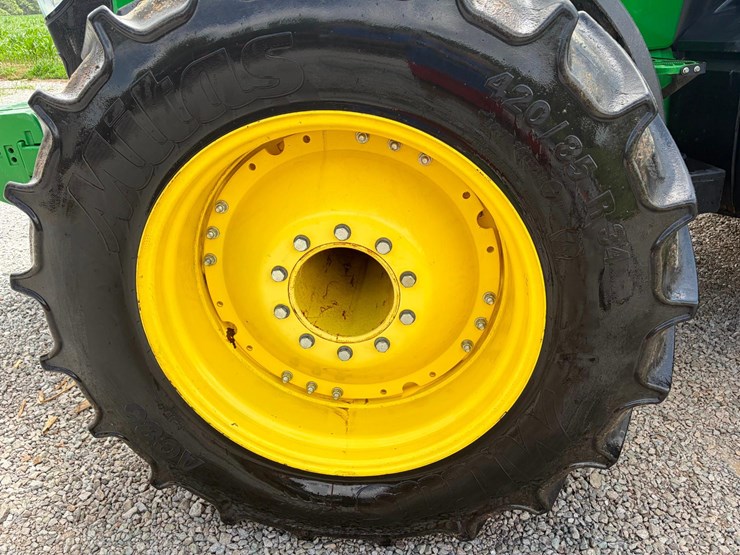 2013-john-deere-8310r-image-5