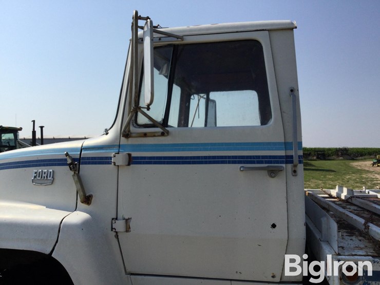 1971-ford-8000-image-15