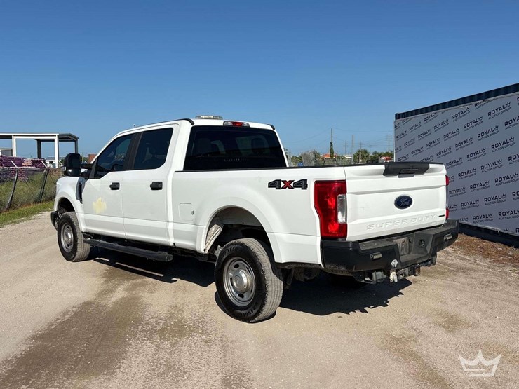 2019-ford-f250-image-3