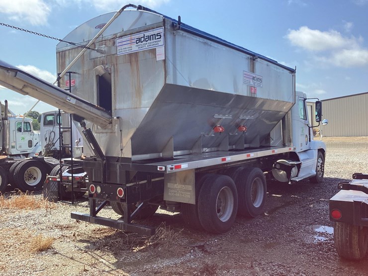 2006-freightliner-cst-120-tender-truck-image-6