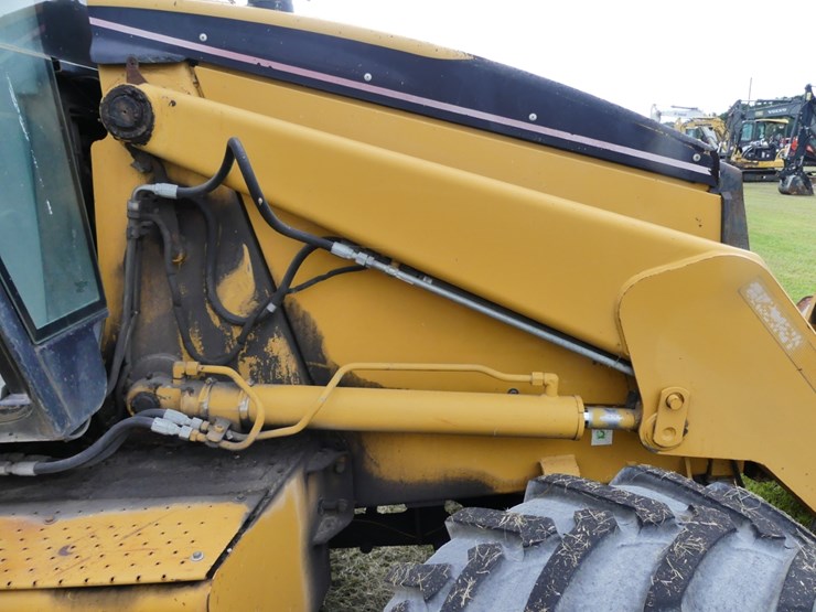 2004-caterpillar-416d-image-7