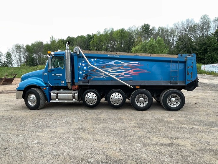 #141-•-2007-freightliner-cascadia-dump-truck-(has-wi-title)-(denmark,-wi)-image-7