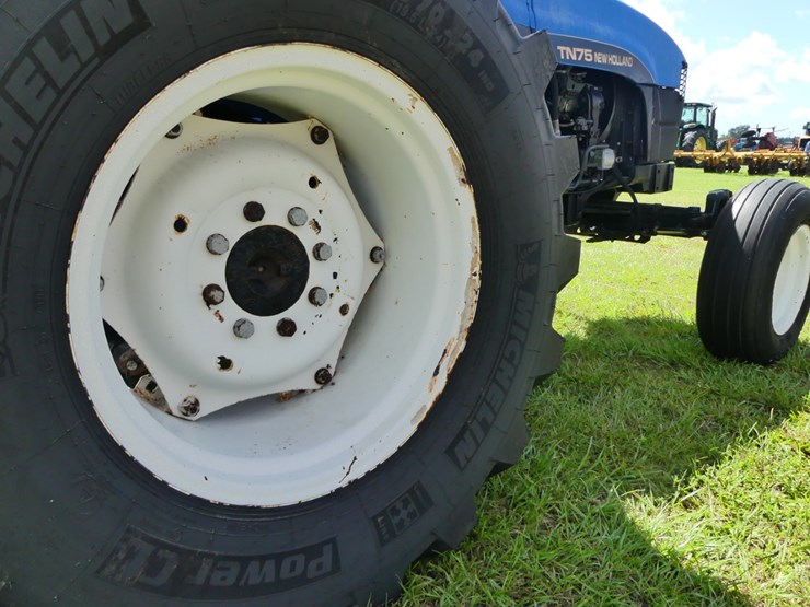 new-holland-tn75-image-6