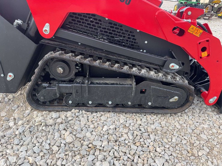 sl-1050-skid-steer-image-18