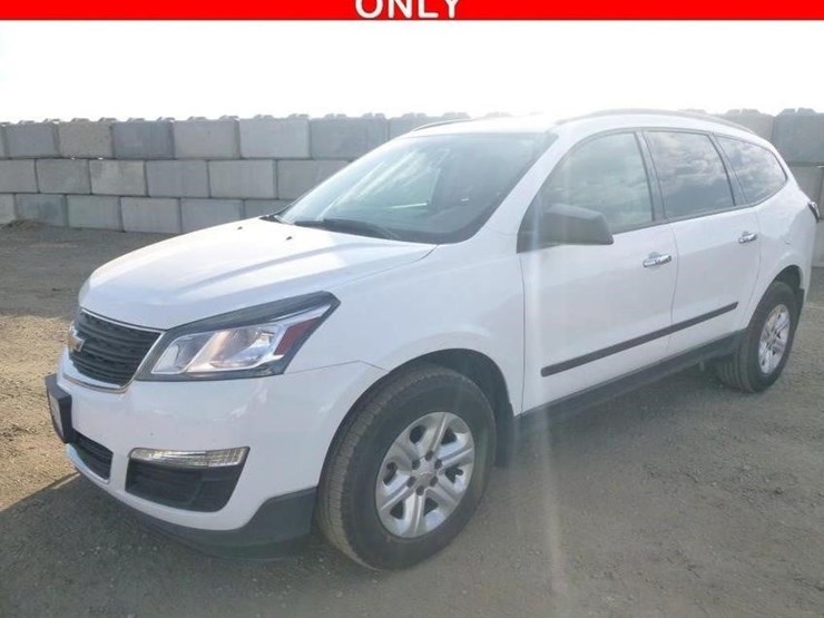 2015-chevrolet-traverse-image-1