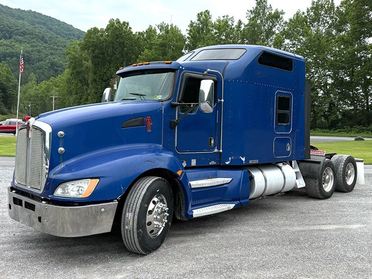 2011-kenworth-t660-image-1