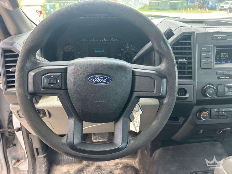 2017-ford-f150-image-15