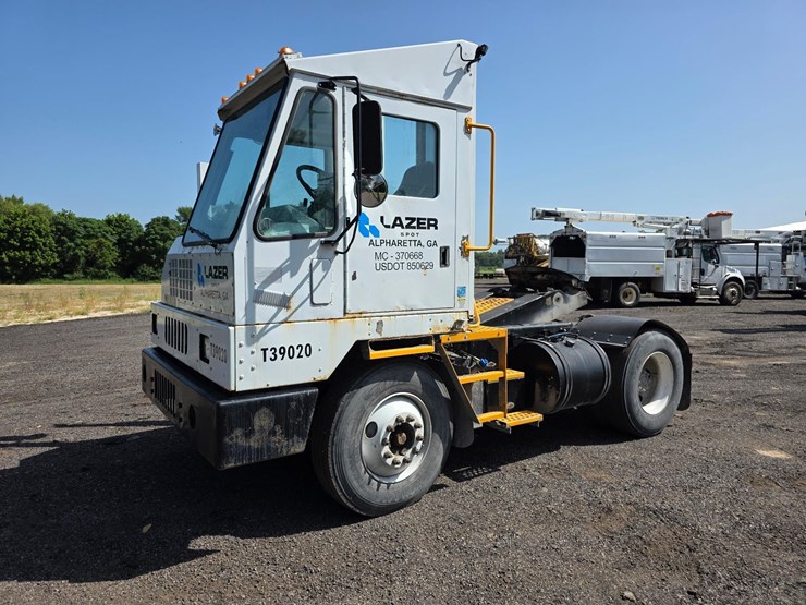 kalmar-spotter-truck-image-1