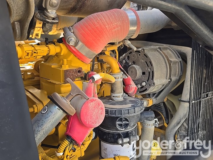 2019-deere-310sl-image-47