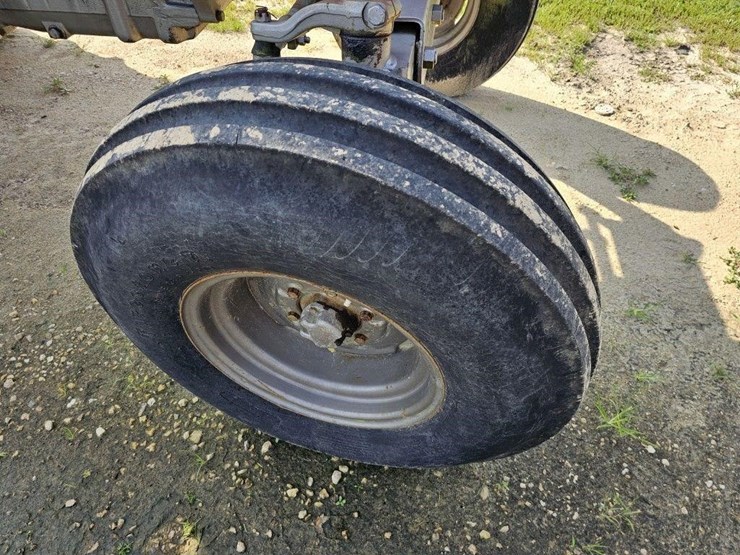 massey-ferguson-1080-image-10