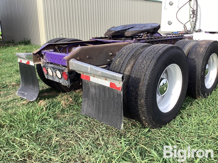 2014-kenworth-t660-image-17