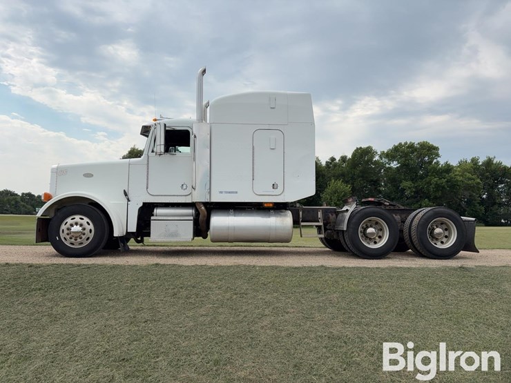 2000-peterbilt-378-image-8
