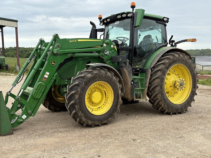 2023-john-deere-6r-155-image-1