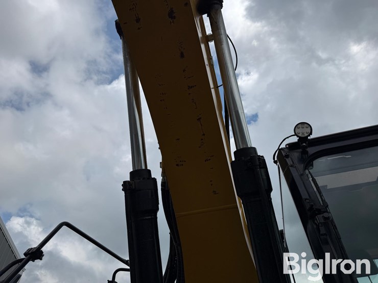 2019-caterpillar-325flcr-image-10