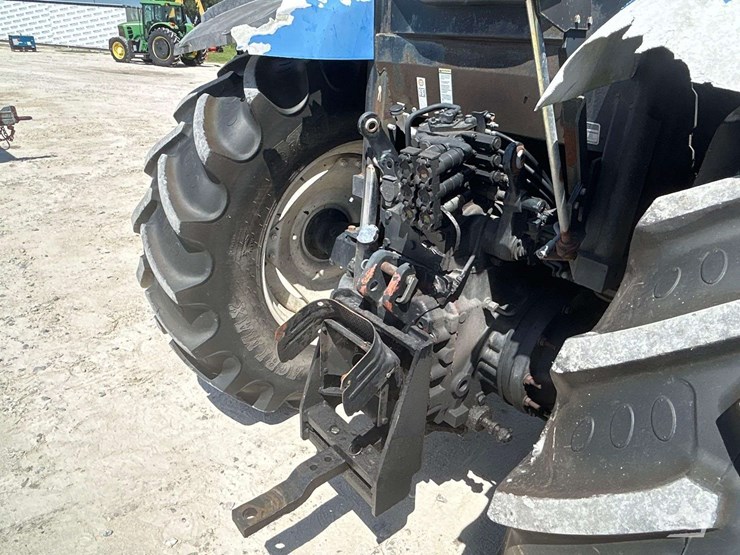 new-holland-t6030-image-12