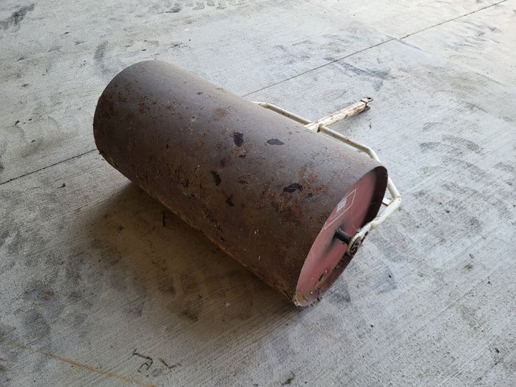 sears-pull-behind-lawn-roller-image-1
