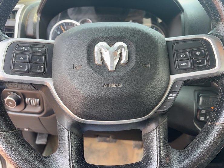 2020-dodge-3500hd-image-26