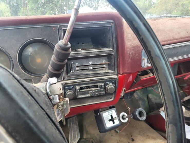 1978-square-body-sierra-grande-gmc-25-truck-w/western-snow-blade-image-48