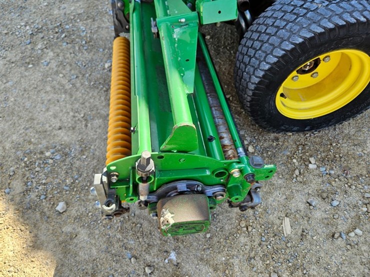 2015-john-deere-2653b-image-11
