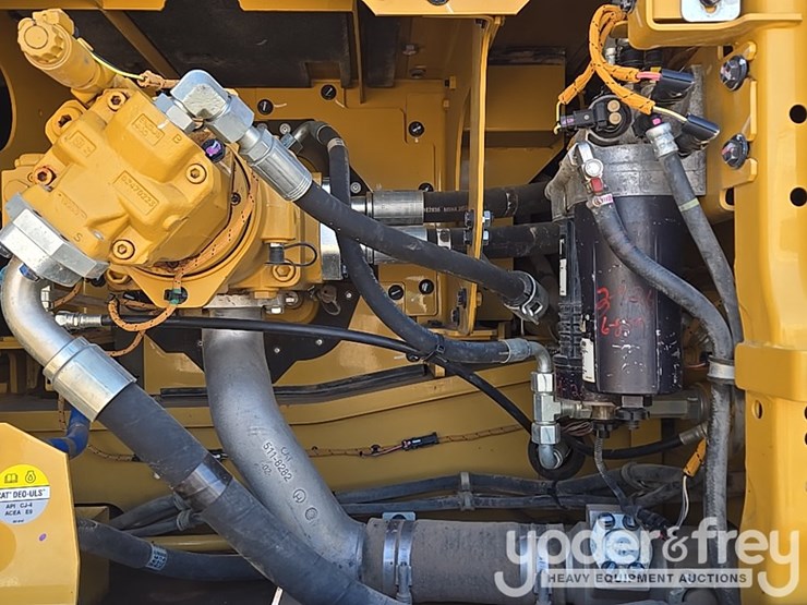 2019-caterpillar-336-image-43
