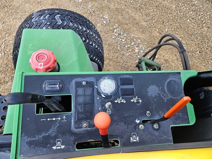 john-deere-3215a-image-24