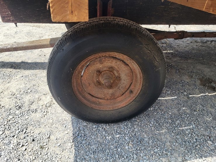 hay-wagon-w/running-gear-image-16