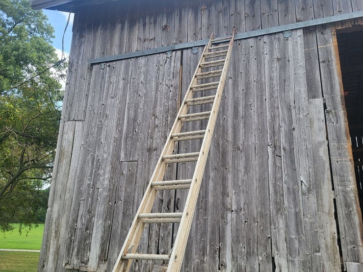 aluminum-extension-ladder-image-4