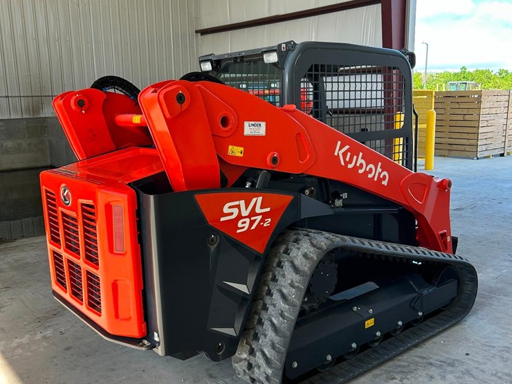 2024-kubota-svl97-2-image-3