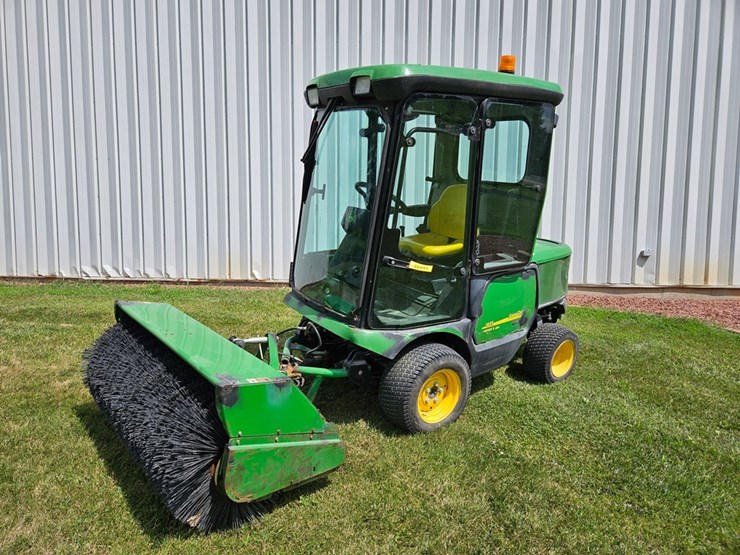 2011-john-deere-1445-image-1