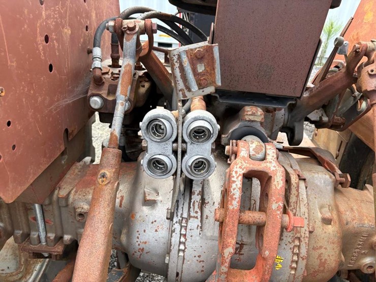 massey-ferguson-255-image-9